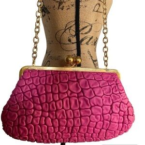Sandra J Vintage Y2K Pink Embossed Texture Leather Gold Metal Frame Shoulder Bag